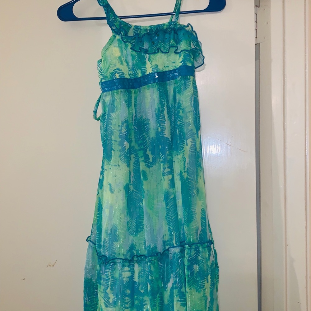Girls dress